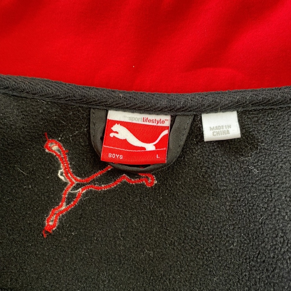 Black and red puma L jacket - Picture 3 of 10
